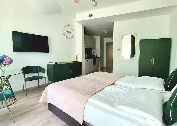 NOOK NOOK s Kazimierza Wielkiego 104